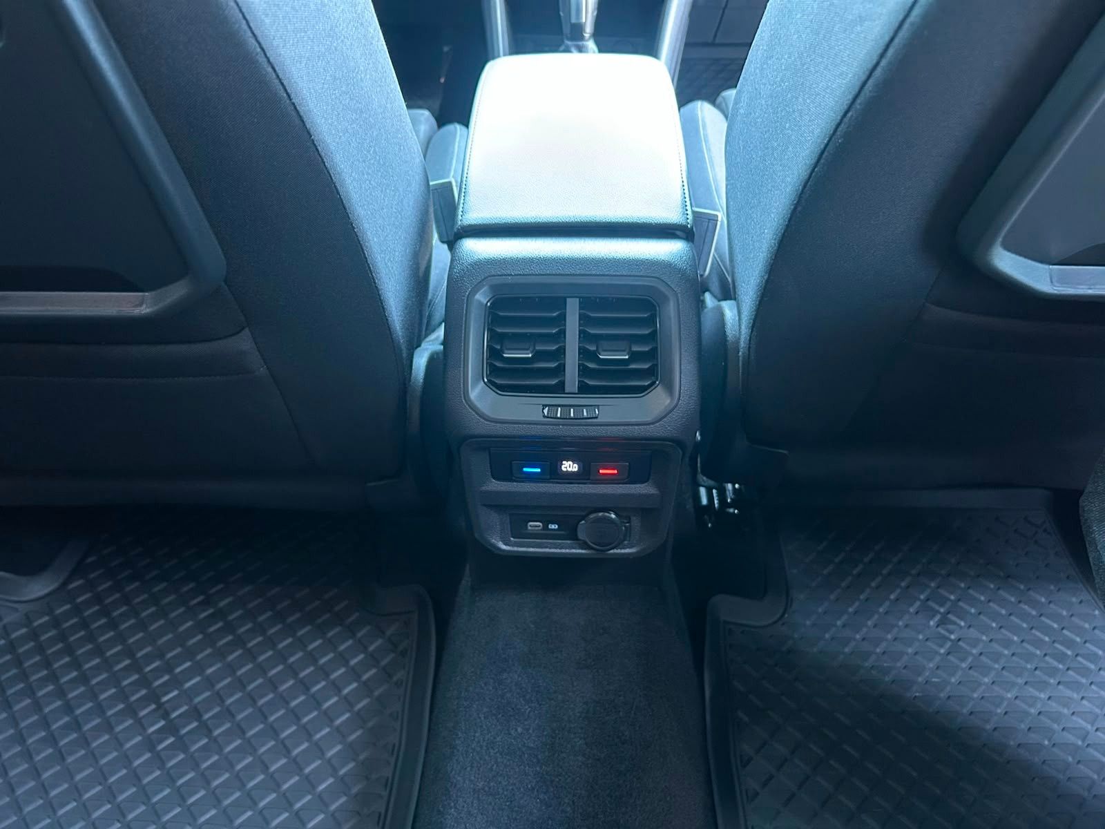 Volkswagen Tiguan Allspace – Bild 12