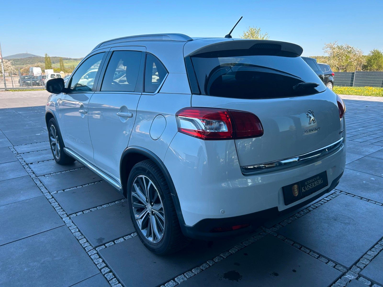Peugeot 4008 – Bild 3