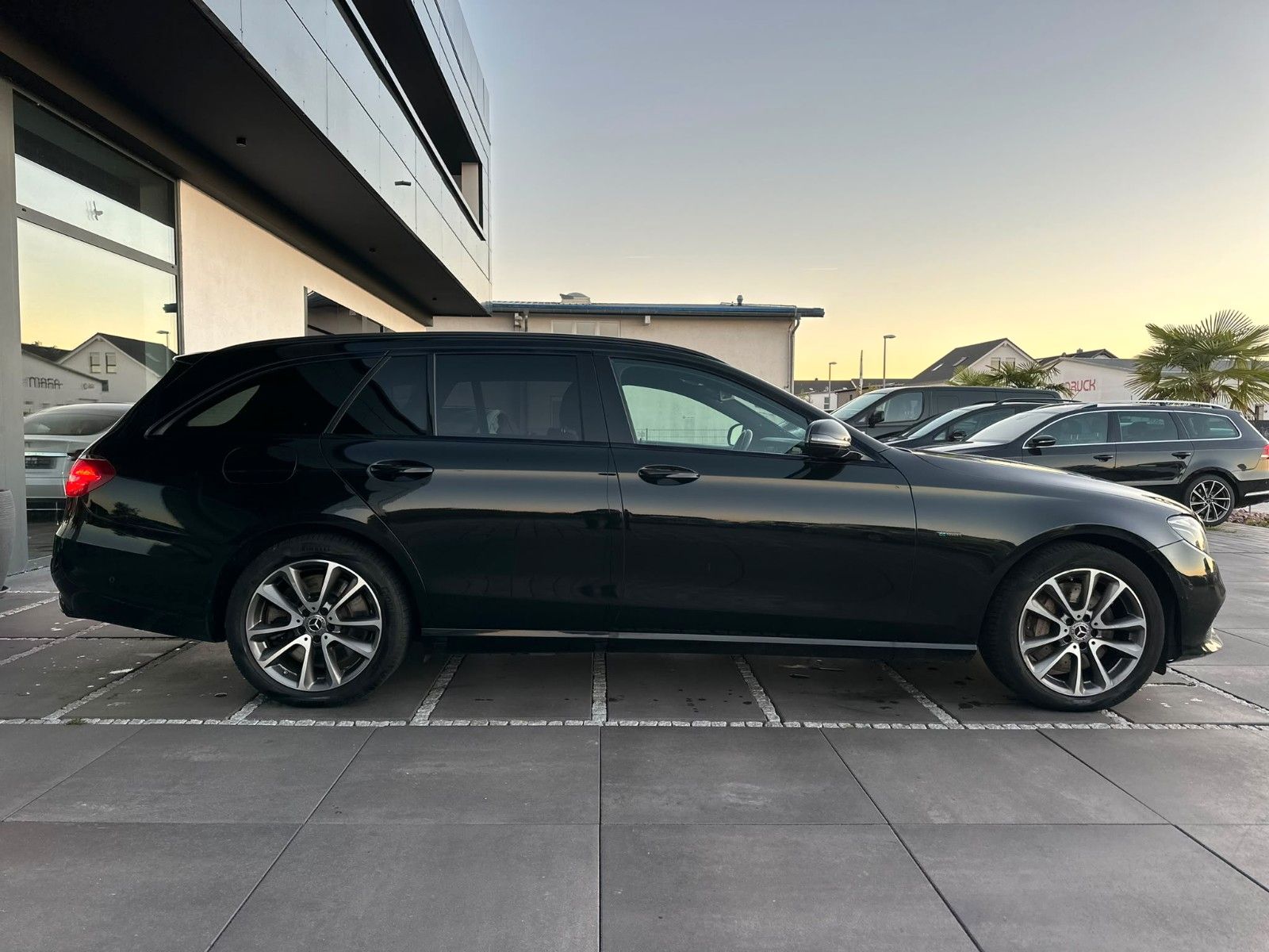 Mercedes-Benz E 300 – Bild 7
