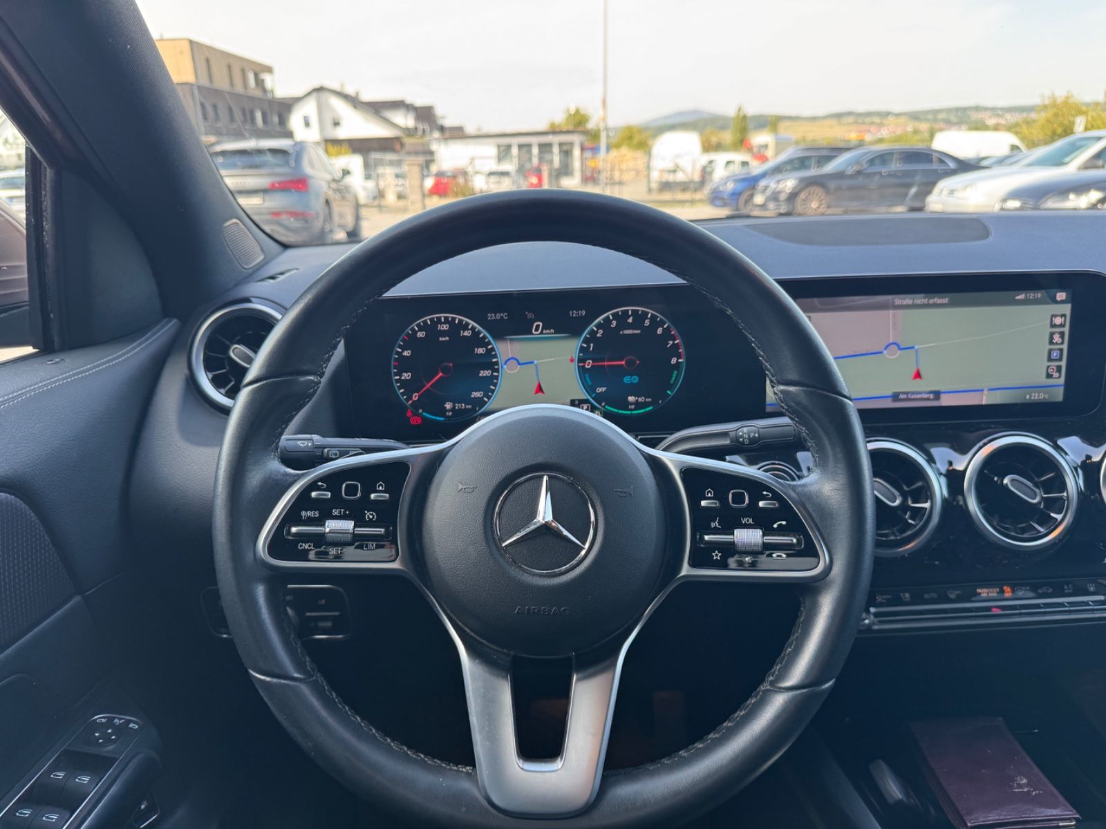 Mercedes-Benz GLA 250 – Bild 15