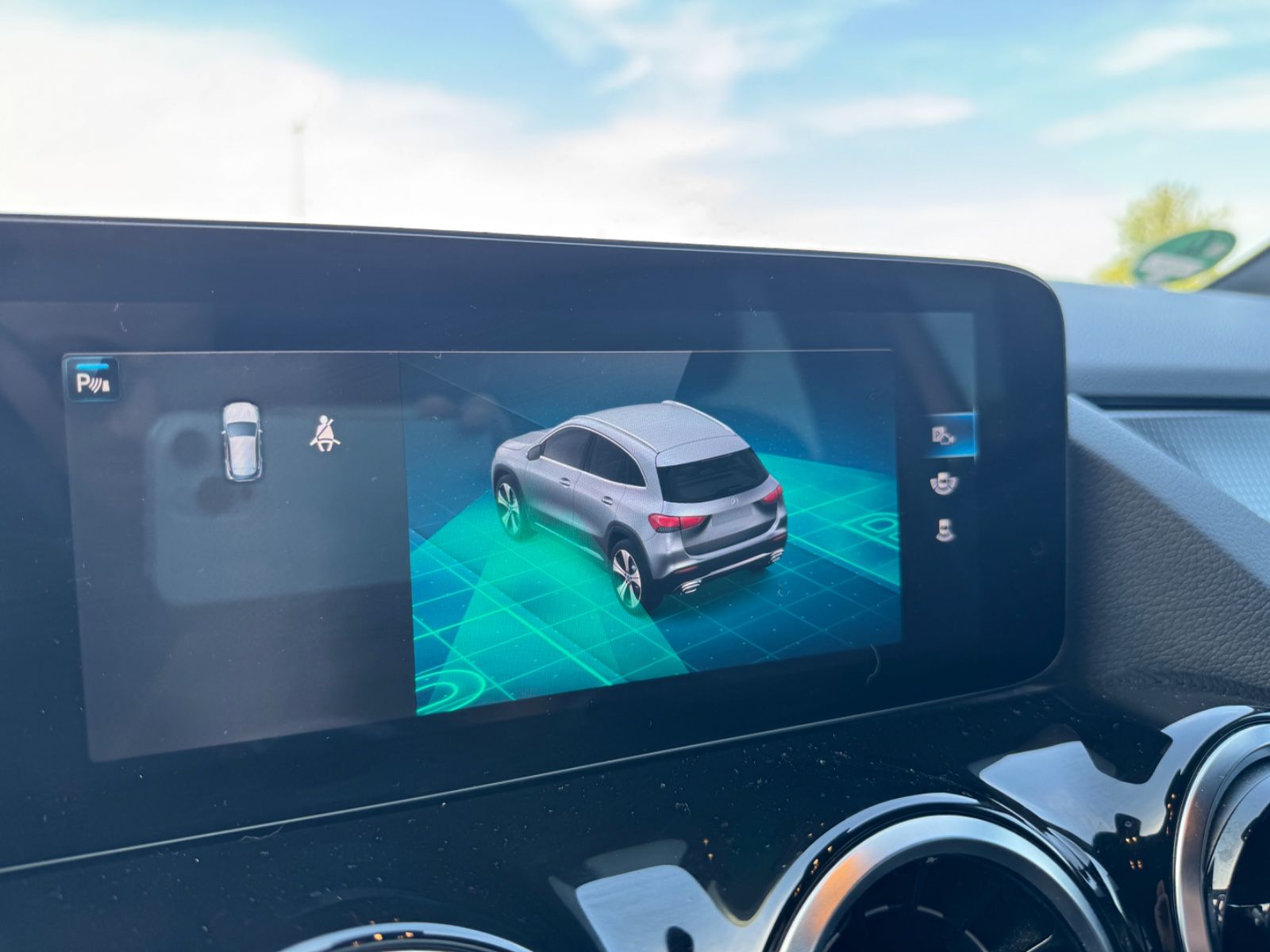 Mercedes-Benz GLA 250 – Bild 12