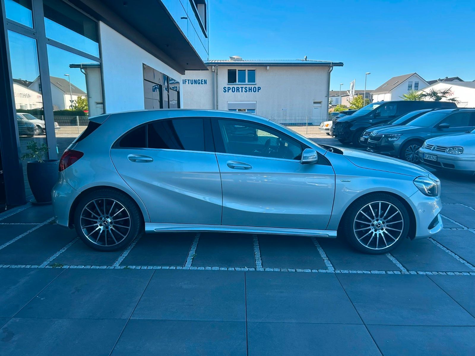 Mercedes-Benz A 200 – Bild 7