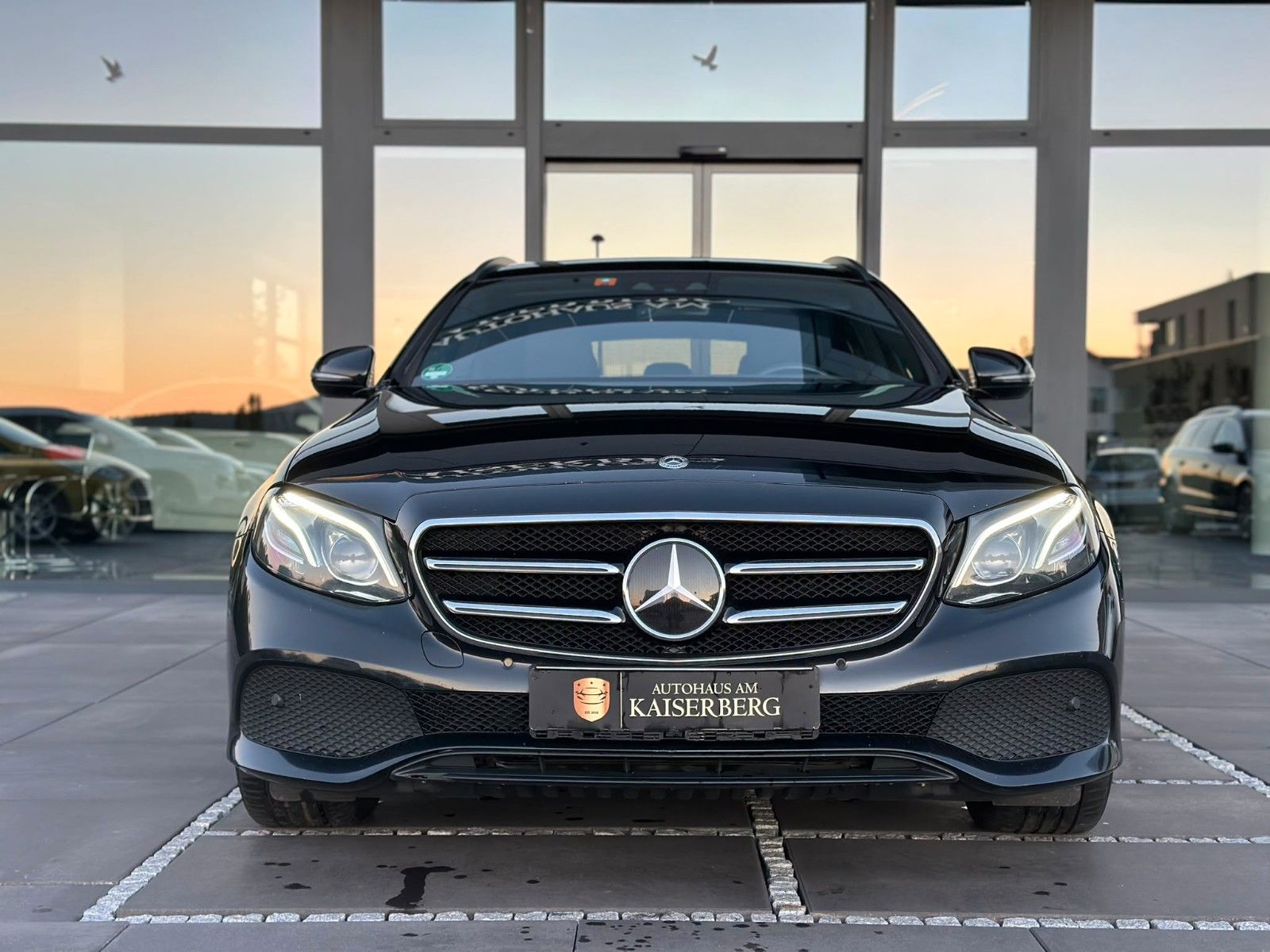 Mercedes-Benz E 300 – Bild 3