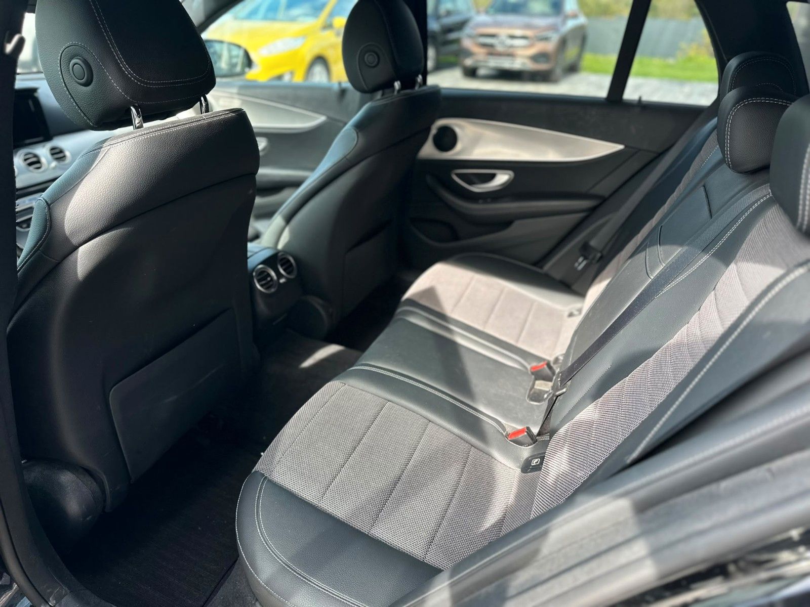 Mercedes-Benz E 300 – Bild 20